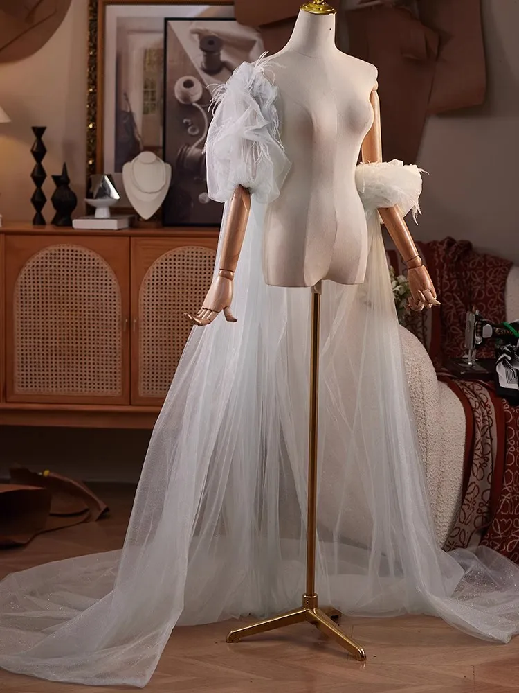 المرأة الربيع الصيف طويل الأبيض شبكة الباشمينا الأداء الإناث تأثيري عرض الحفلات شال عباءة طوق R2734