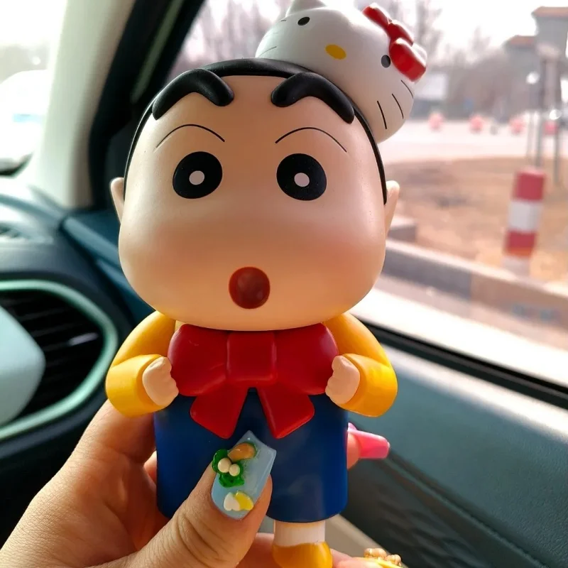 

Лидер продаж, аниме экшн-фигурка Crayon Shin-Chan, модели игрушек, кавайный карандаш Shinchan Cos Hellokitty, ПВХ, коллекционный Декор, подарки