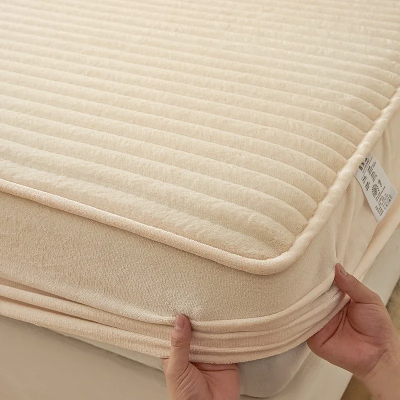 Imitation Rabbit Plush Winter Fitted Bed Sheet Set with 2 Pillowcase Deep Pocket Thickened Warm Velvet Mattress Protector Cover