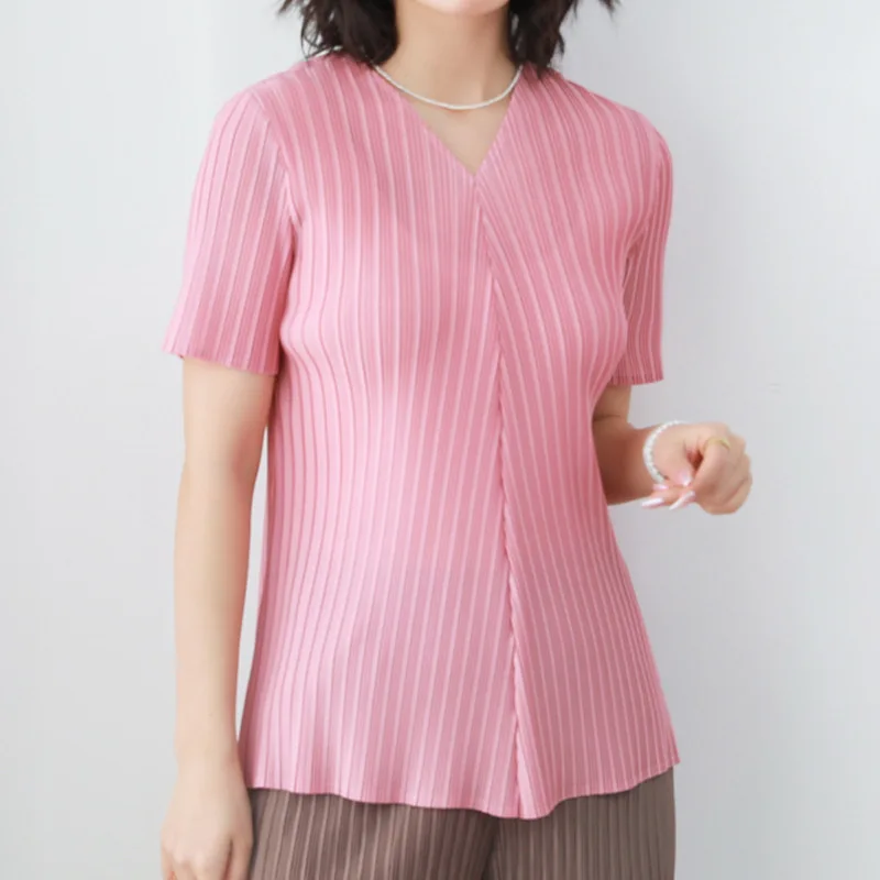 

Miyake New 2025 Summer Thin Pleated Solid Color V-neck Slim Fit Versatile and Thin Classic Plisse Short-sleeved Women's Clothing