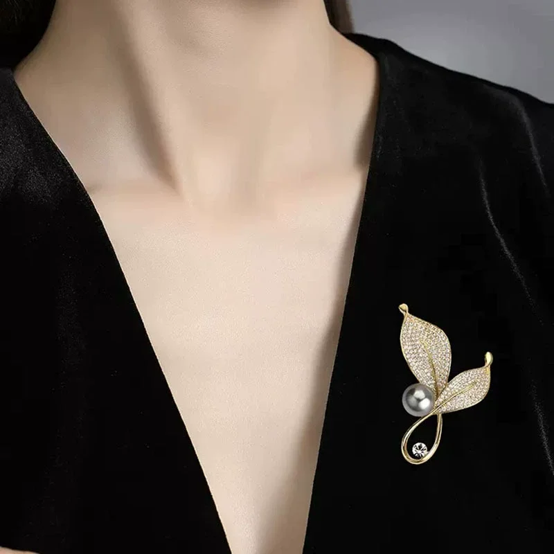 Ajojewel Shining Rhinestone Autumn Leaf Brooch With Pearl Coated Pins For Jewelry Unisex Gift Ideas For Wedding