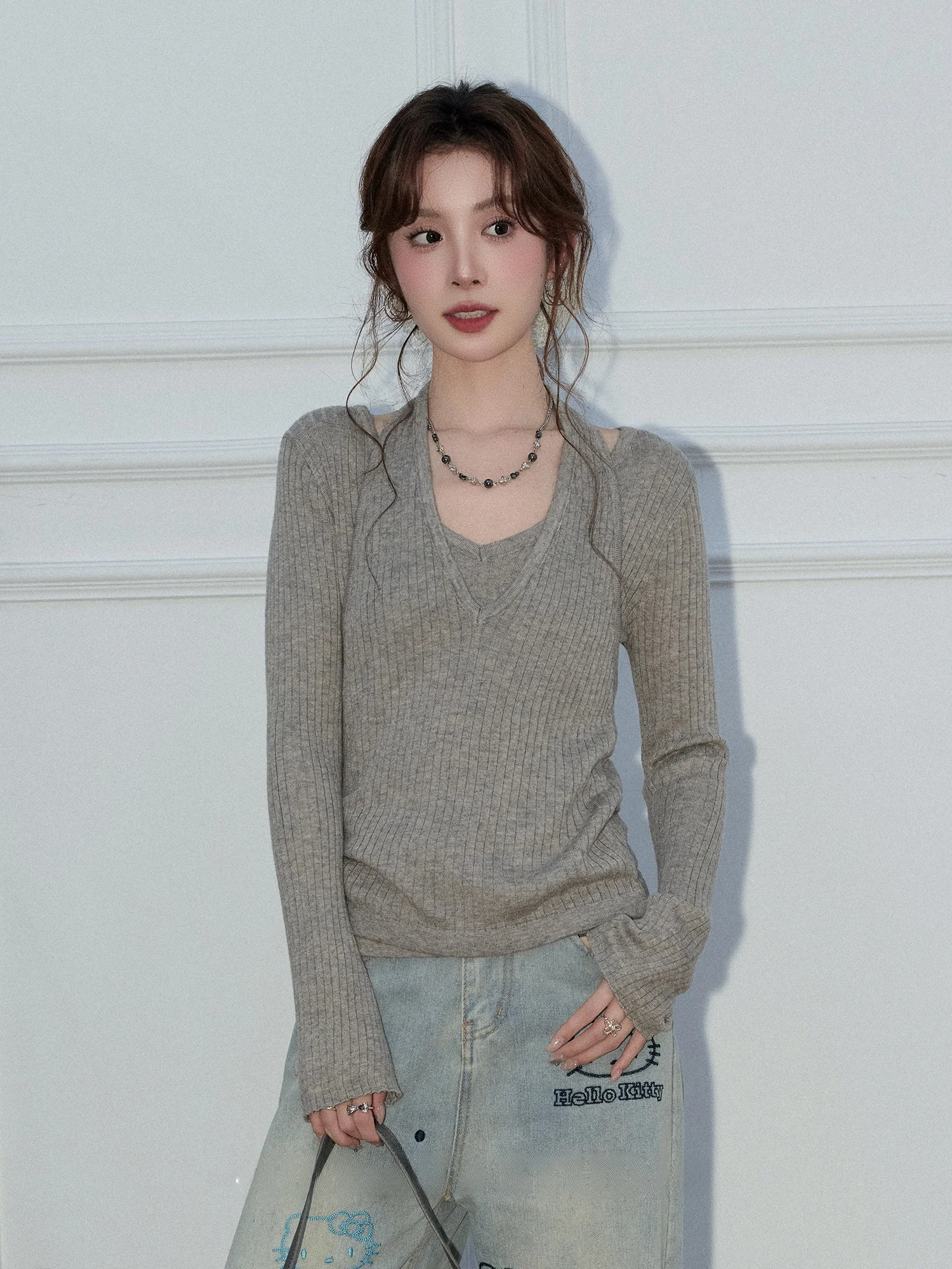 

Soft Sle Long Sve Knitted V-Ne Women's Slim Fit Base irt Spring Season Faionable Versatile Top Casual Wear