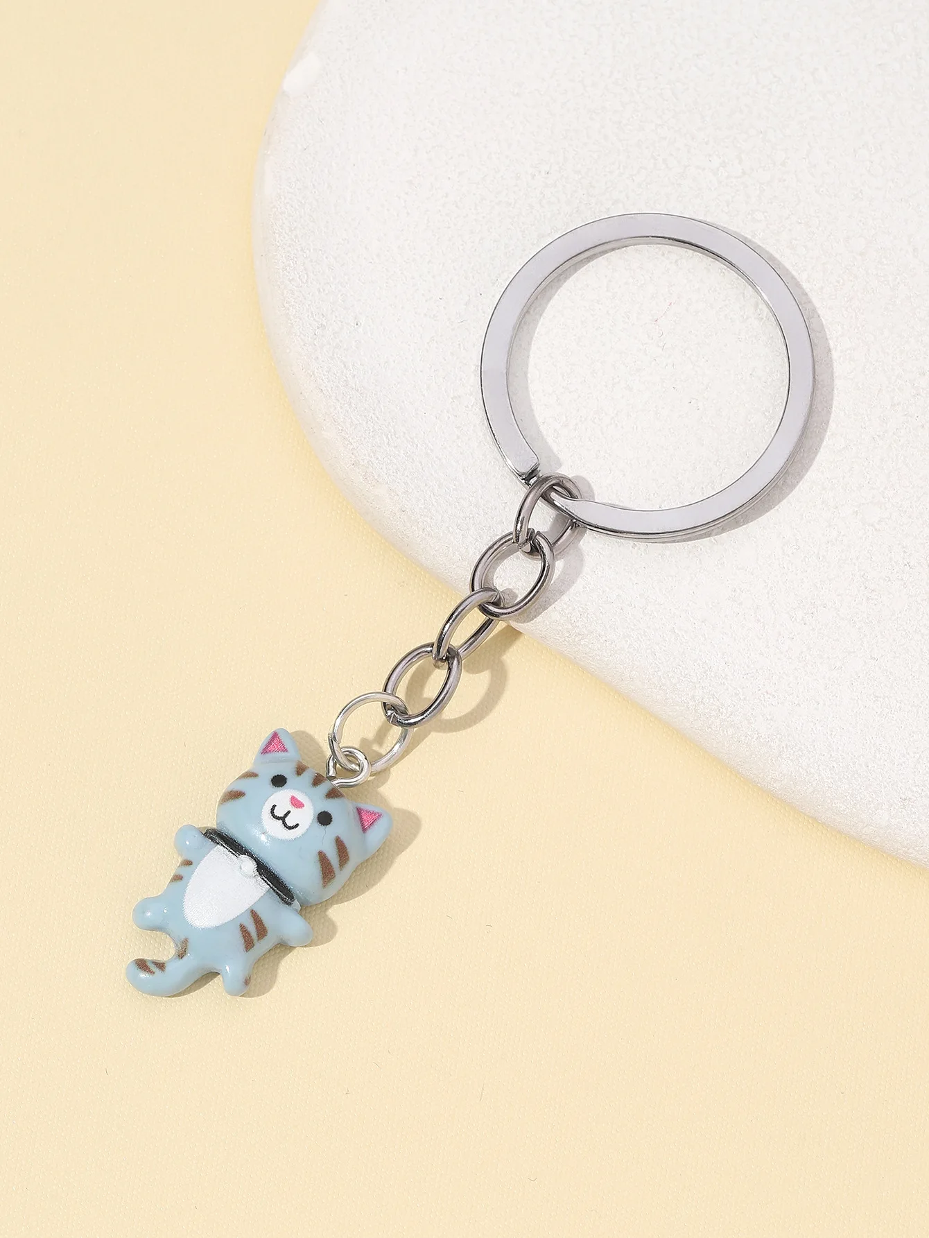 Cartoon Resin Cat Key Chain Cute Kitty Pendant Simulated animals Car Key Ring Backpack Charms Bag Decor Giving Gifts to Friends