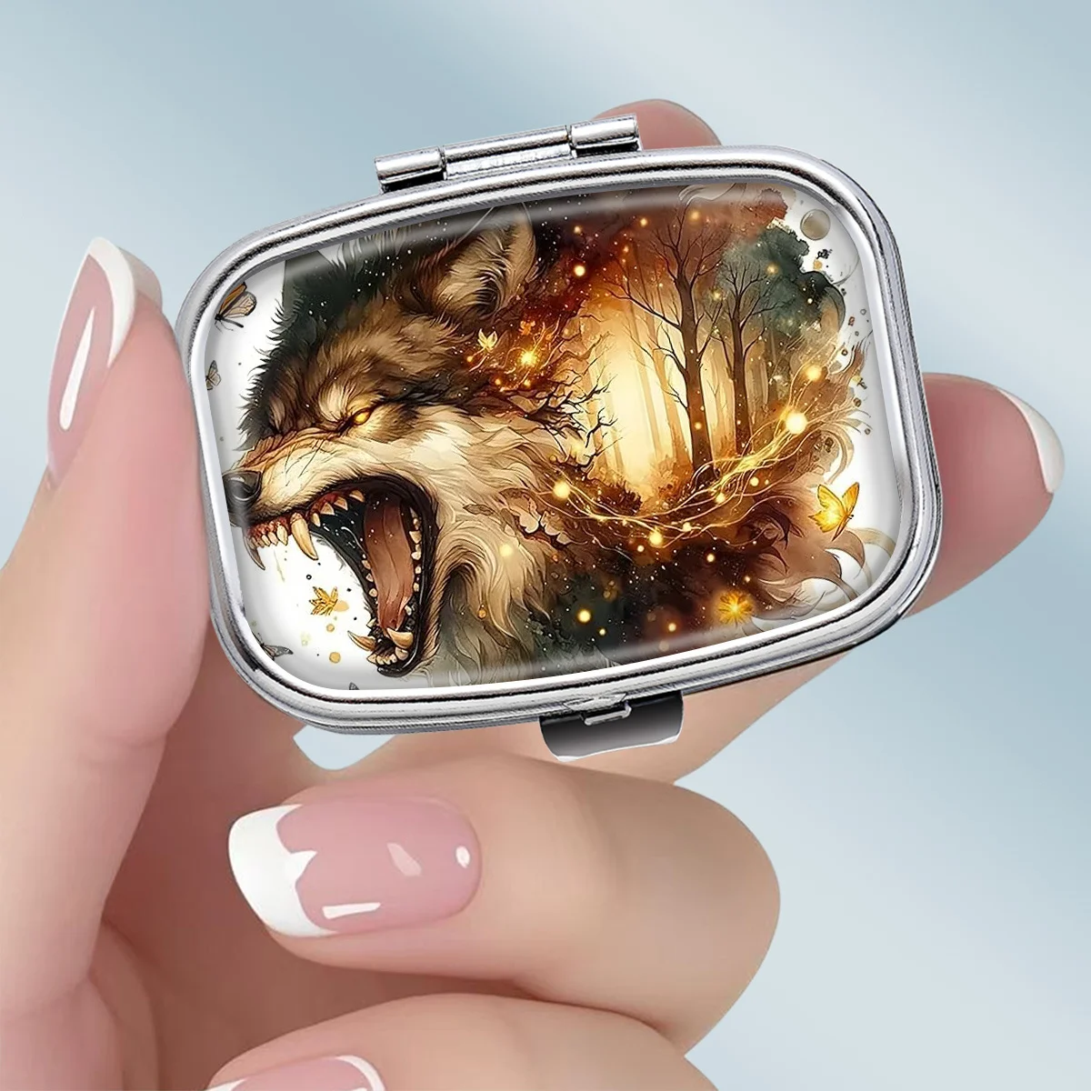 1PC Howling Wolf Wild Fantasy Theme Pattern Square 2-Compartment Pill Box - Portable Medicine and Vitamin Storage Box, suitable for hand-carrying or travel use, unique small gift, wallet pill box