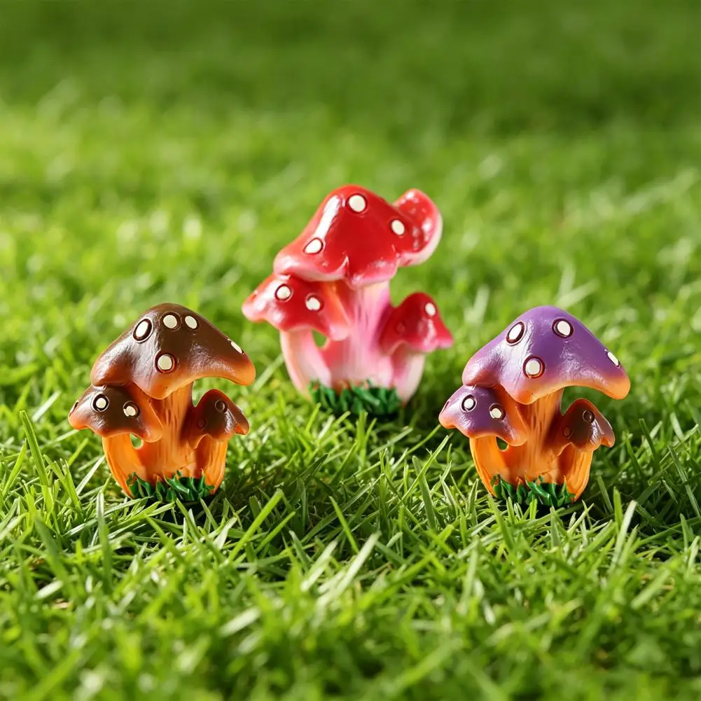 Miniature Statue Mushroom Decoration Mini Resin Mushroom Figurine Tiny Bonsai Craft Decoration Small Lawn Fairy for Indoor