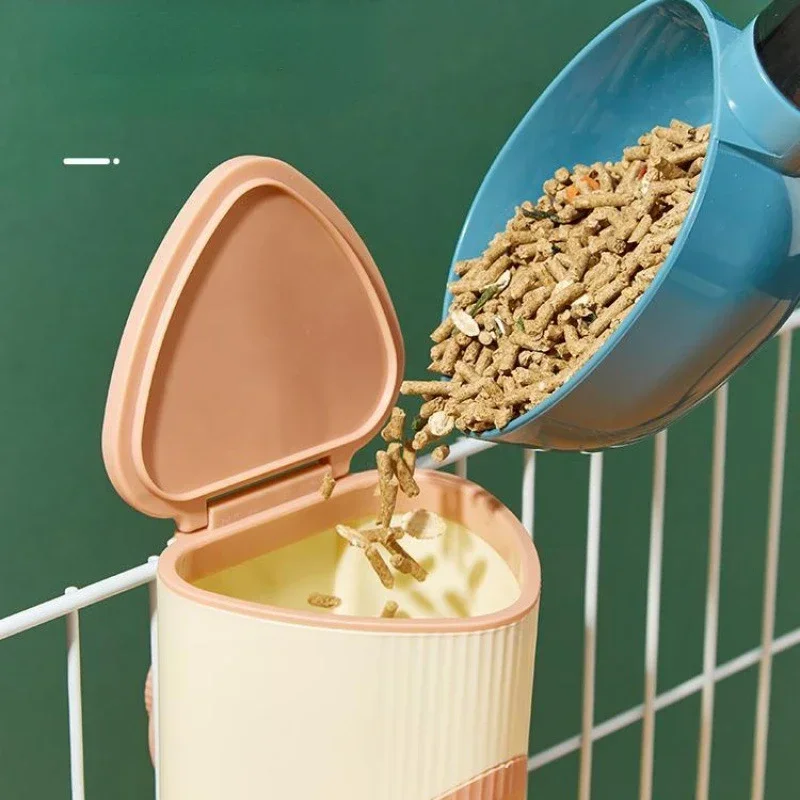 1 Set Rabbit Food Feeder Convenient Large Capacity Small Pet Feeding Dispenser Brinquedos Guinea Pig Small Animals Supplies