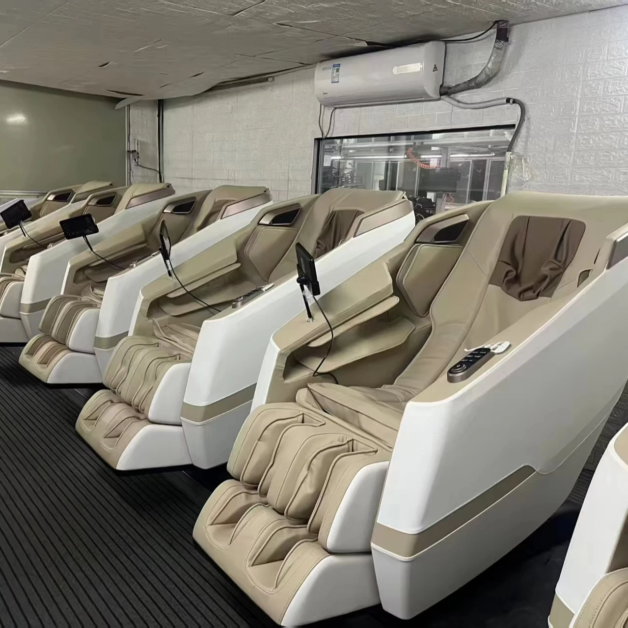 2025 Factory Price 4d zero Gravity Smart Sofa Recliner Shiatsu Body Foot Electric Massage Chair Full Body