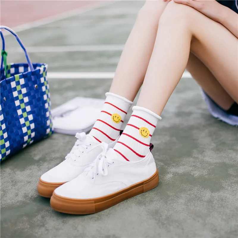 Ladies Crew Sock Cotton Autumn Winter New Striped Smiley Face Rolled Edge Mid Tube Socks Artistic Style Fashion Women Socks L118