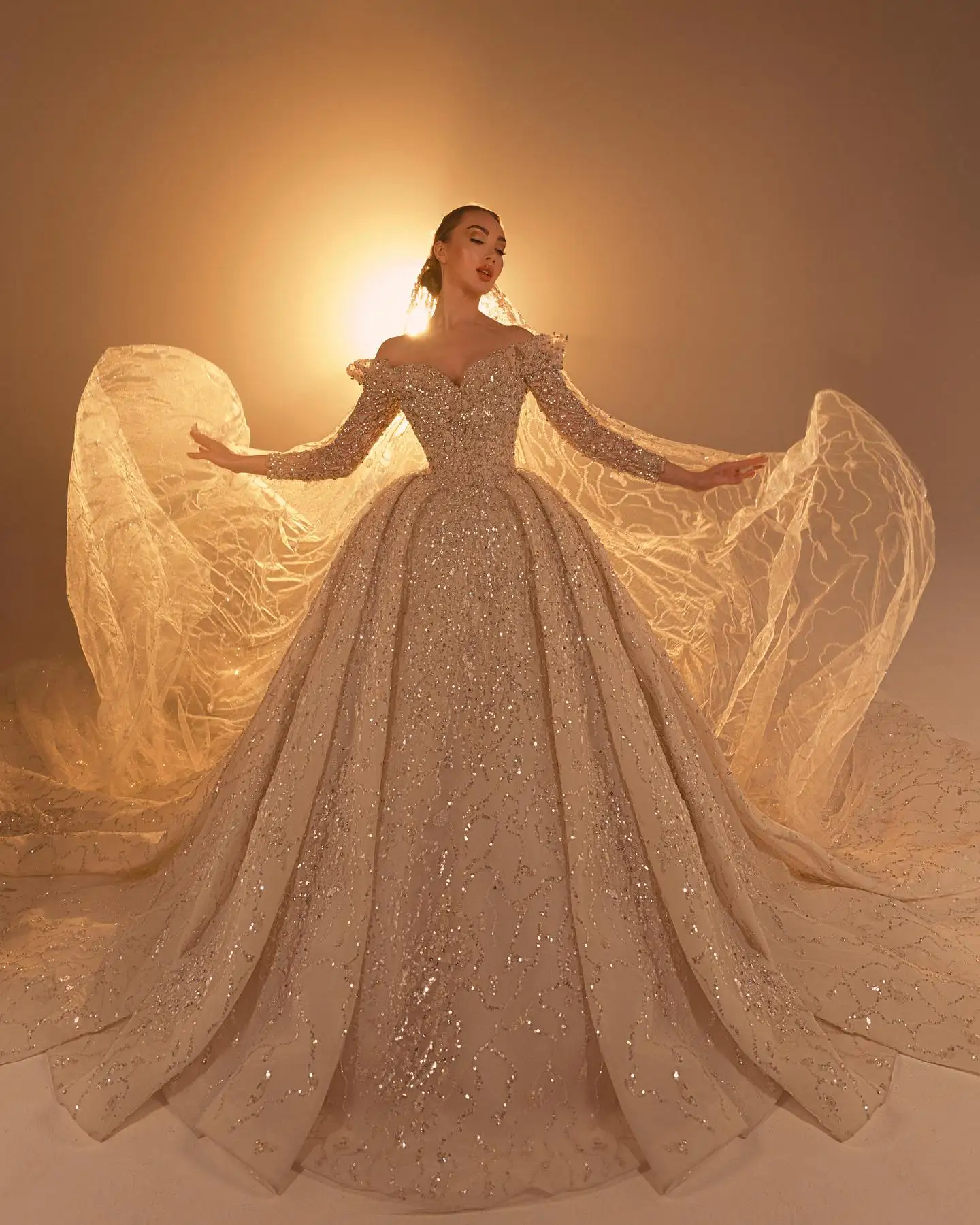 Sharon Said 2025, luxuriöses vergoldetes Dubai-Ballkleid-Hochzeitskleid, elegant, schulterfrei, arabische Damen-Brautkleider SW033, individuell gestaltet