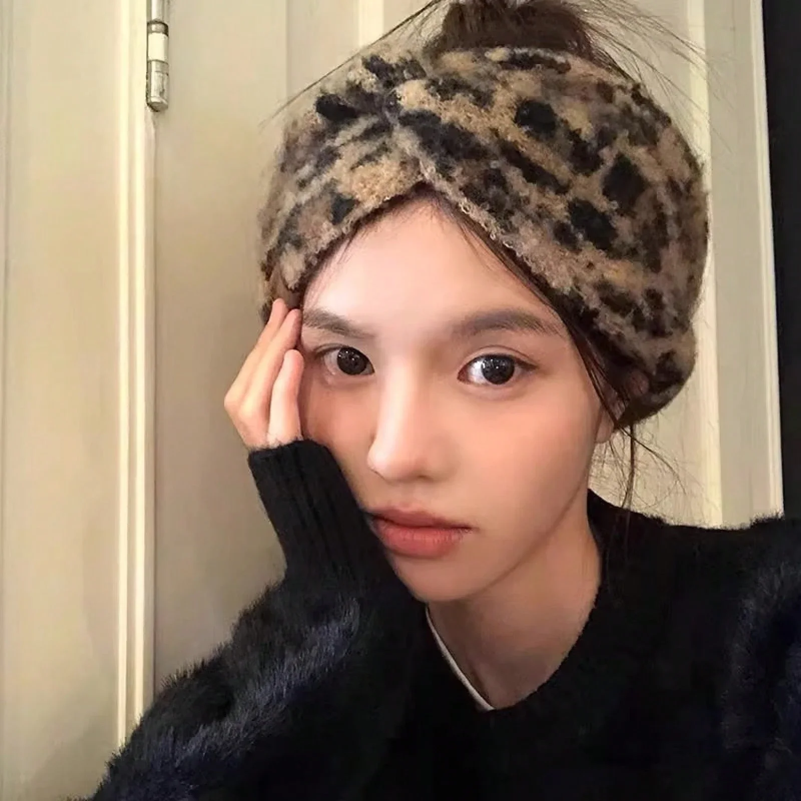 

Retro Leopard Print Knitted Face Wash Headband For Women, Versatile And Warm, Wide Brim, Headband, Comfortable Hair Accessory