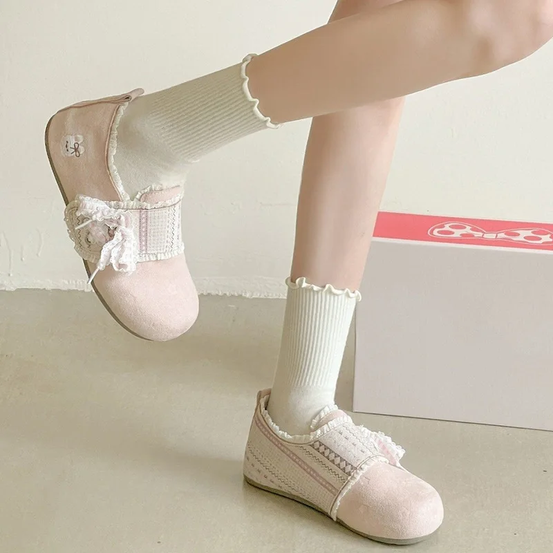 New Women's All-over Slip-on Shoes: Korean Style, Casual, Unique, Stylish, and Featuring A Convenient Hook-and-loop Closure