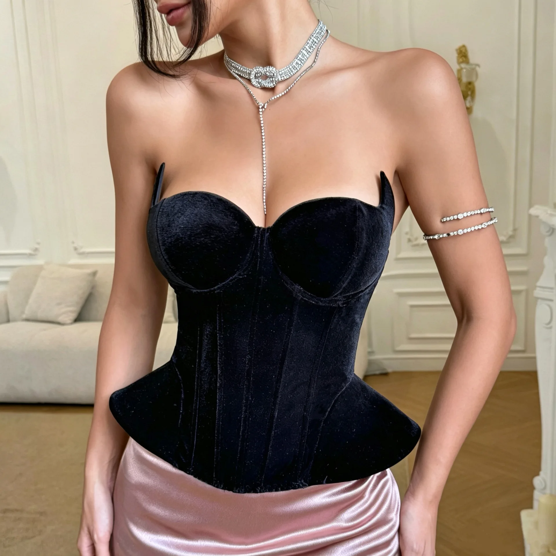 Gtpdpllt Retro Gorgeous Style Black Velvet Corset Top For Women Sexy Standing Ear Style Strapless Fishbone Scallop Hem Club Vest