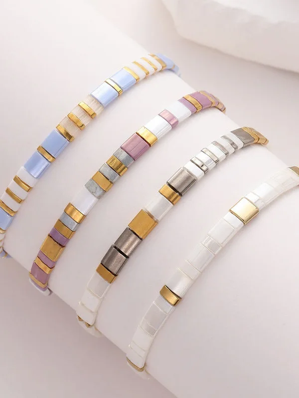 Pulsera Artesanal de Cuentas Tila Estilo Bohemio, Joyería de Moda Sencilla y Única, Material de Vidrio Neutro, Tejido Artesanal
