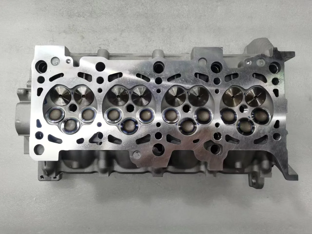 06A103351G J L 910029 1.8t Amb Bam Cylinder Head Assy for V-W New Beetle Golf Jeta 3