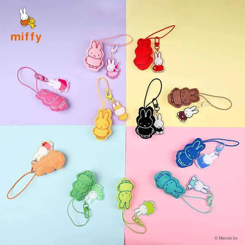 Uroczy breloczek Miffy, pluszowy akrylowy breloczek z kreskówki, kreatywna zawieszka do plecaka, unikalne akcesoria anime, idealny prezent urodzinowy dla dziewczynki.