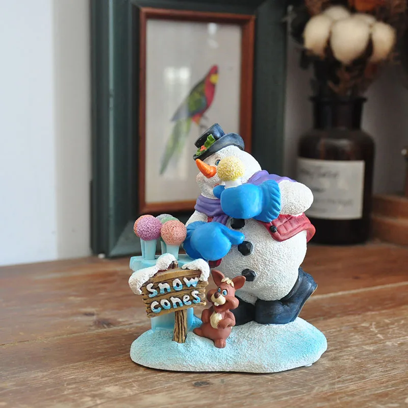 Resin Snowman Figurine Retro Christmas Statue Cute Winter Character Desktop Ornament Home Tabletop Holiday Party Decoration Gift