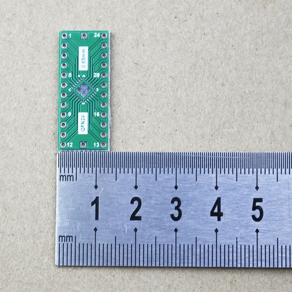 1Pce QFN24 gold/silver solder pad to SMT direct insertion adapter test board with a spacing of 0.5/0.65mm