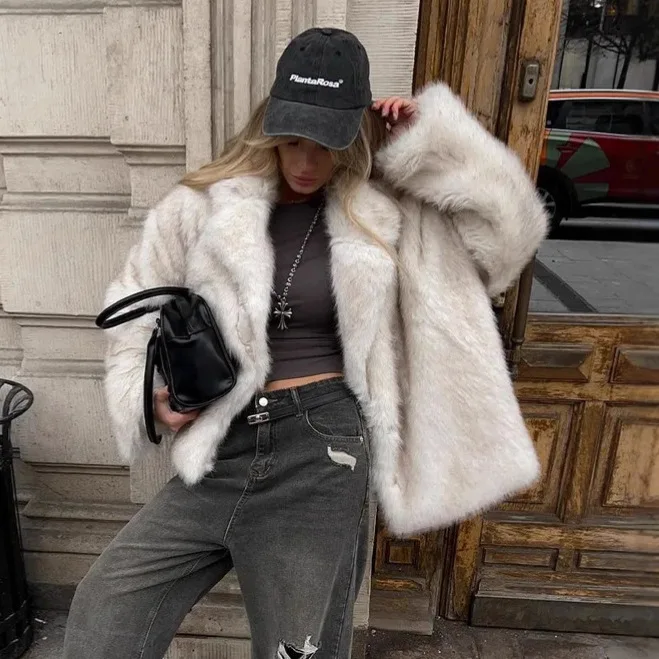 2026 New Fashion Lapel Loose Artificial Fur Warm Coat Women Autumn Winter Imitation Fox Fur Mid Long Length Jacket