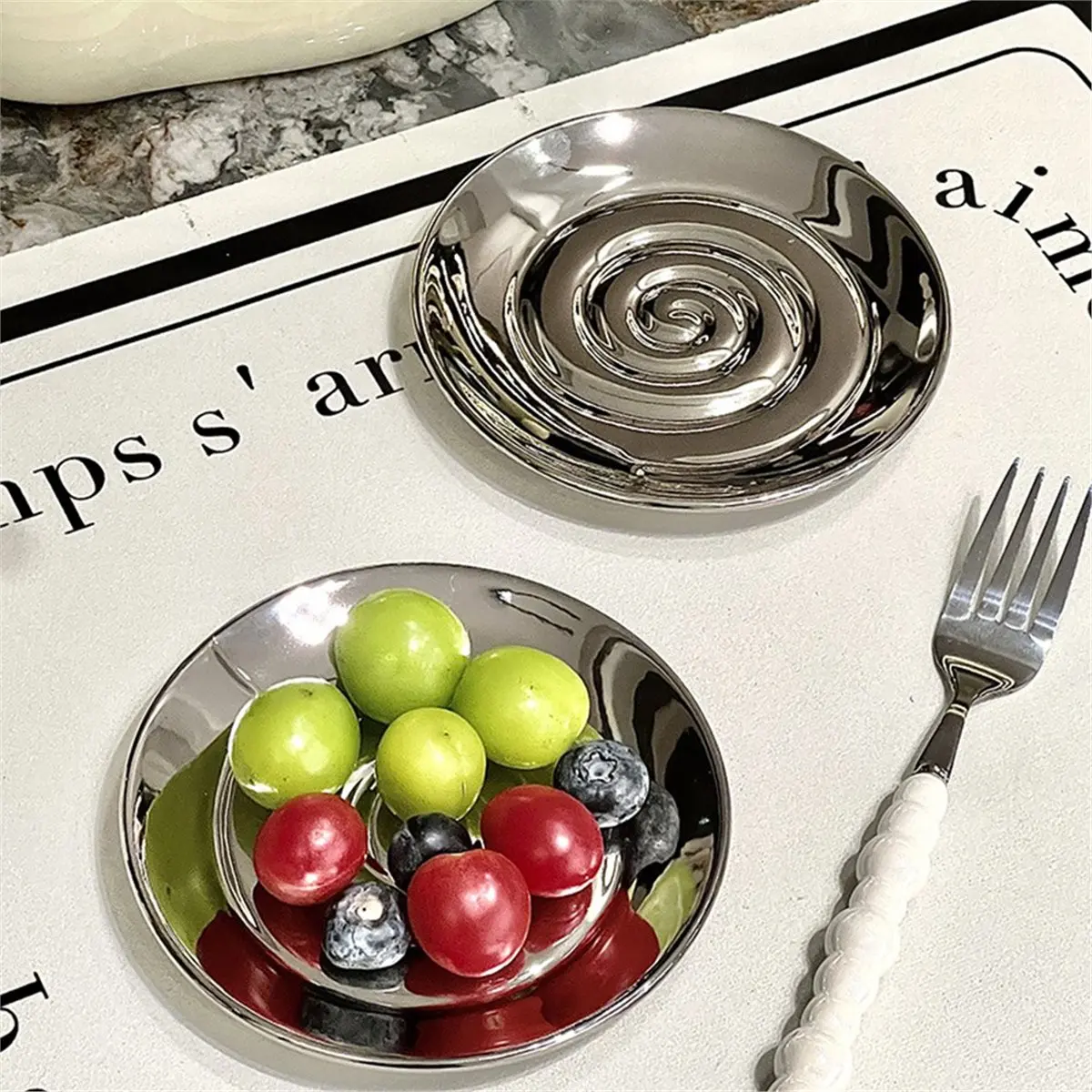 High Quality Light Luxury Ceramic Snail Bone Spitting Dish Set Home Small Dish Living Room Coffee Table Decoration Fruit Plate