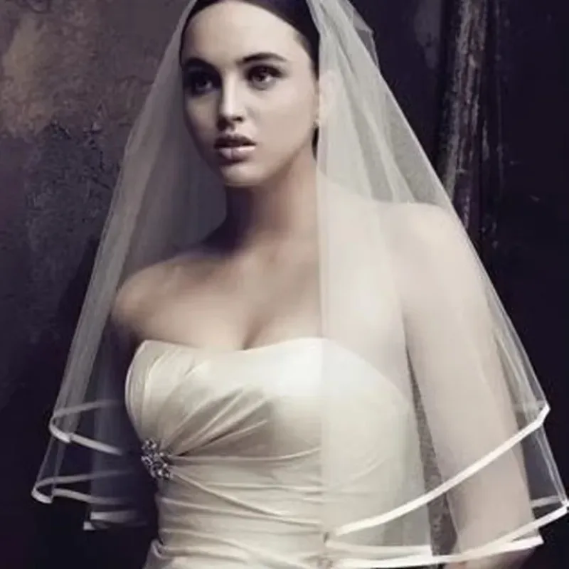 Bridal Veil Ribbon Edge Center Wedding Hair Comb 2 Layer Short Lace Tulle for Bachelorette Party Hen
