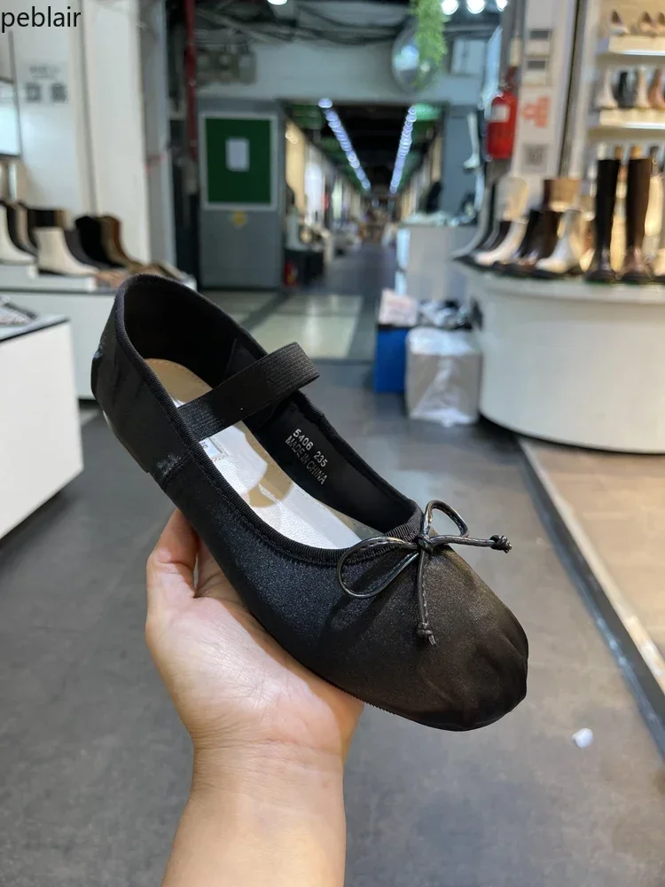 Spring 2025 Cozy Flat Satin Ballet Flats Round Toe Shallow Mouth Retro Mary Jane Shoes