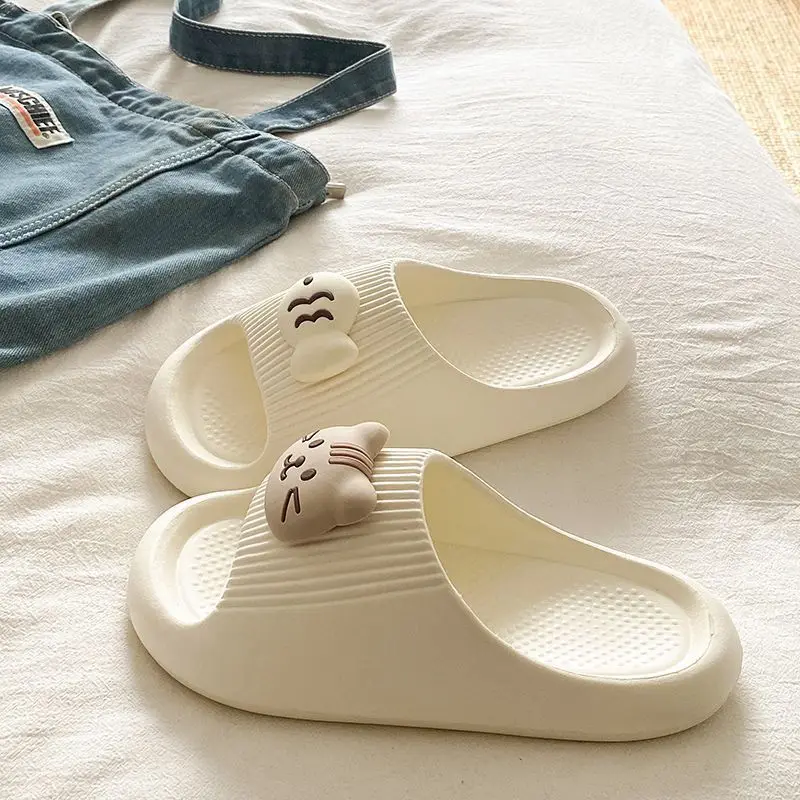 

Comfortable and cute cartoon cat eats fish new EVA comfortable soft bottom fashionable non-slip home indoor cool slippers women