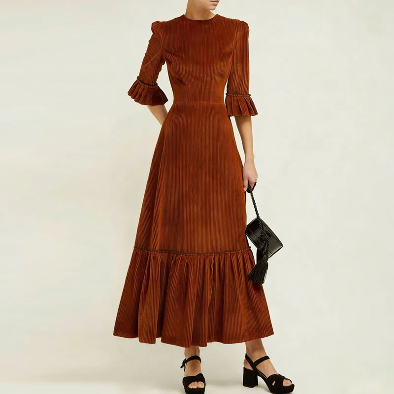 เดรสผ้าลูกฟูกทรงเอ สไตล์ลำลองสำหรับฤดูใบไม้ผลิและฤดูใบไม้ร่วง ดีไซน์เรียบหรู คอทรงโอ จับจีบ แขนทรงปีกผีเสื้อ ทรงโบฮีเมียน ยาว