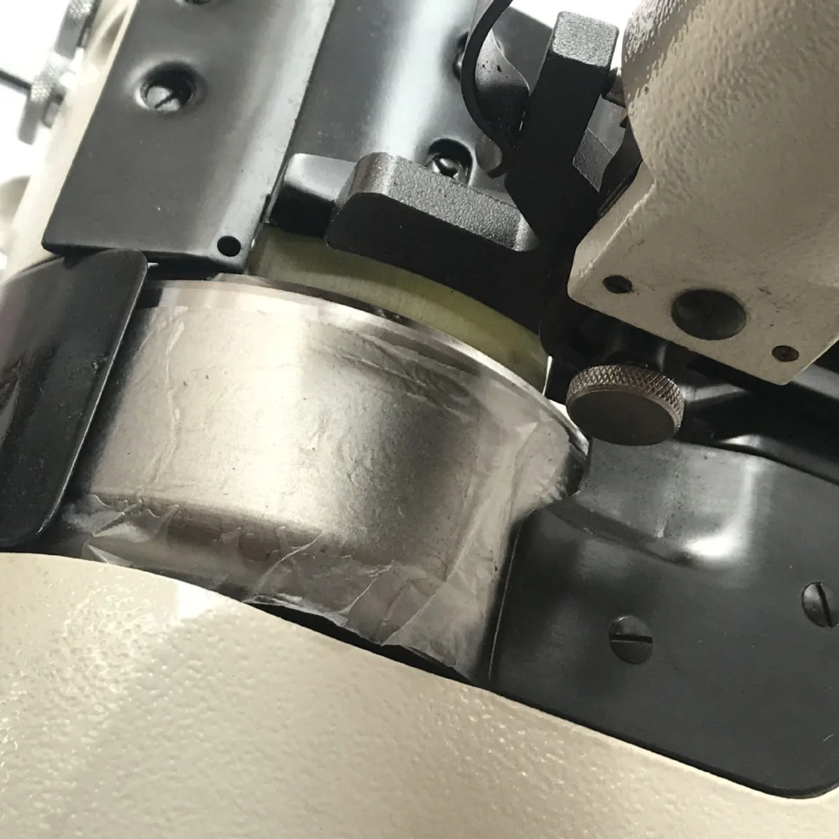 ZH-801 Industrial Leather Skiving Machine | Circular Knife Edge Thinning Peeling Equipment for Leather Goods