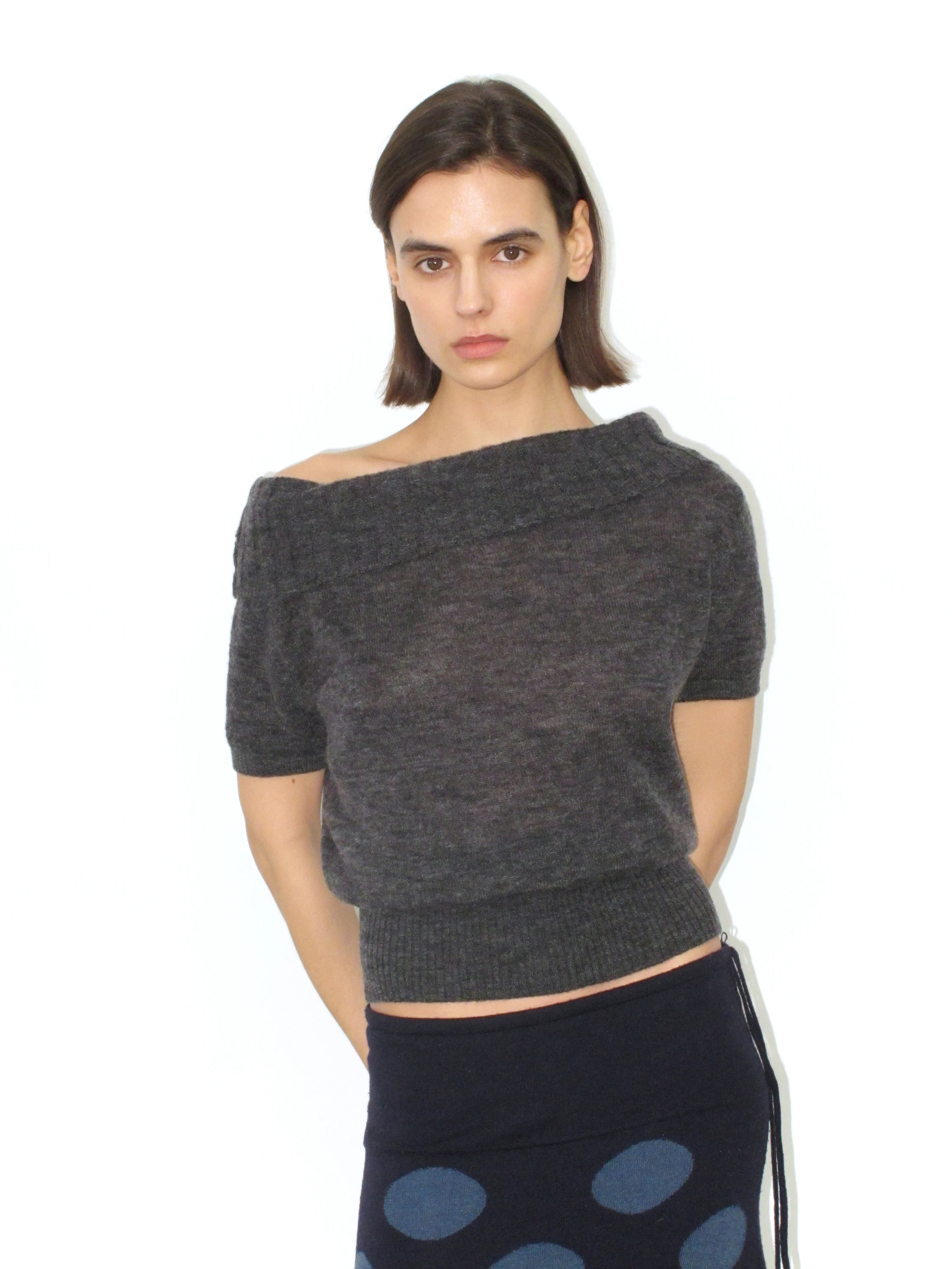 

Женская вязаная футболка Mito De с коротким рукавом, асимметричным вырезом на плече, из мягкой шерстяной смеси, повседневная, свободного кроя, весна-лето