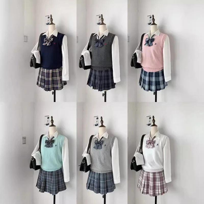 オリジナル制服刺繍無地ベスト日本の学校制服セーターニットアンダーシャツ秋、冬、春