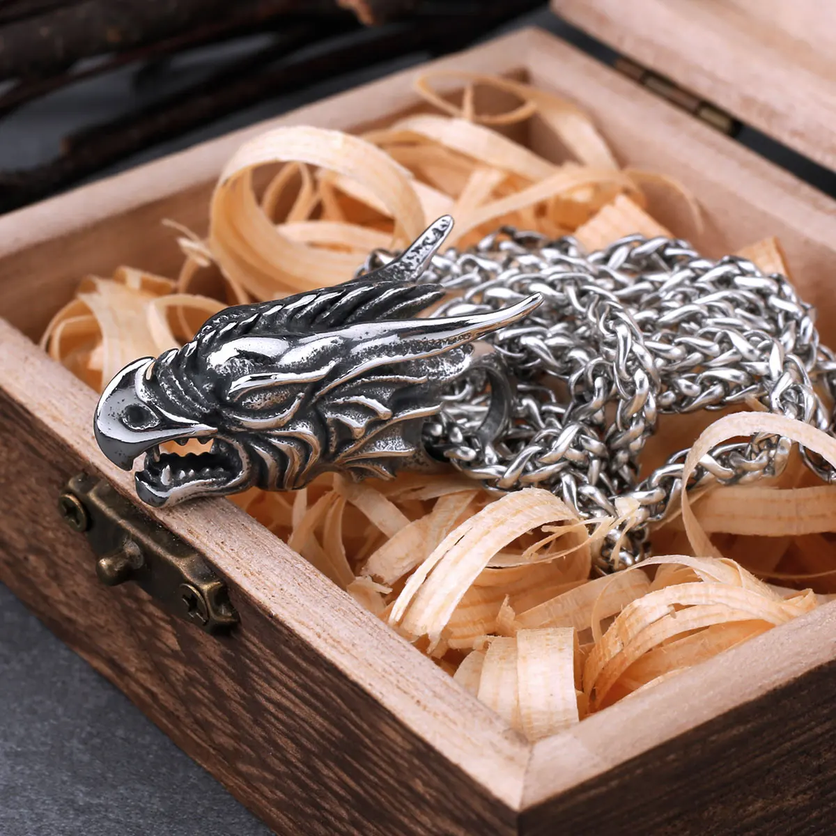 Stainless Steel Viking Dragon Head Necklace Men Fashion Hip Hop Amulet Biker Pendant Necklace Vikings Jewelry Gift Wholesale