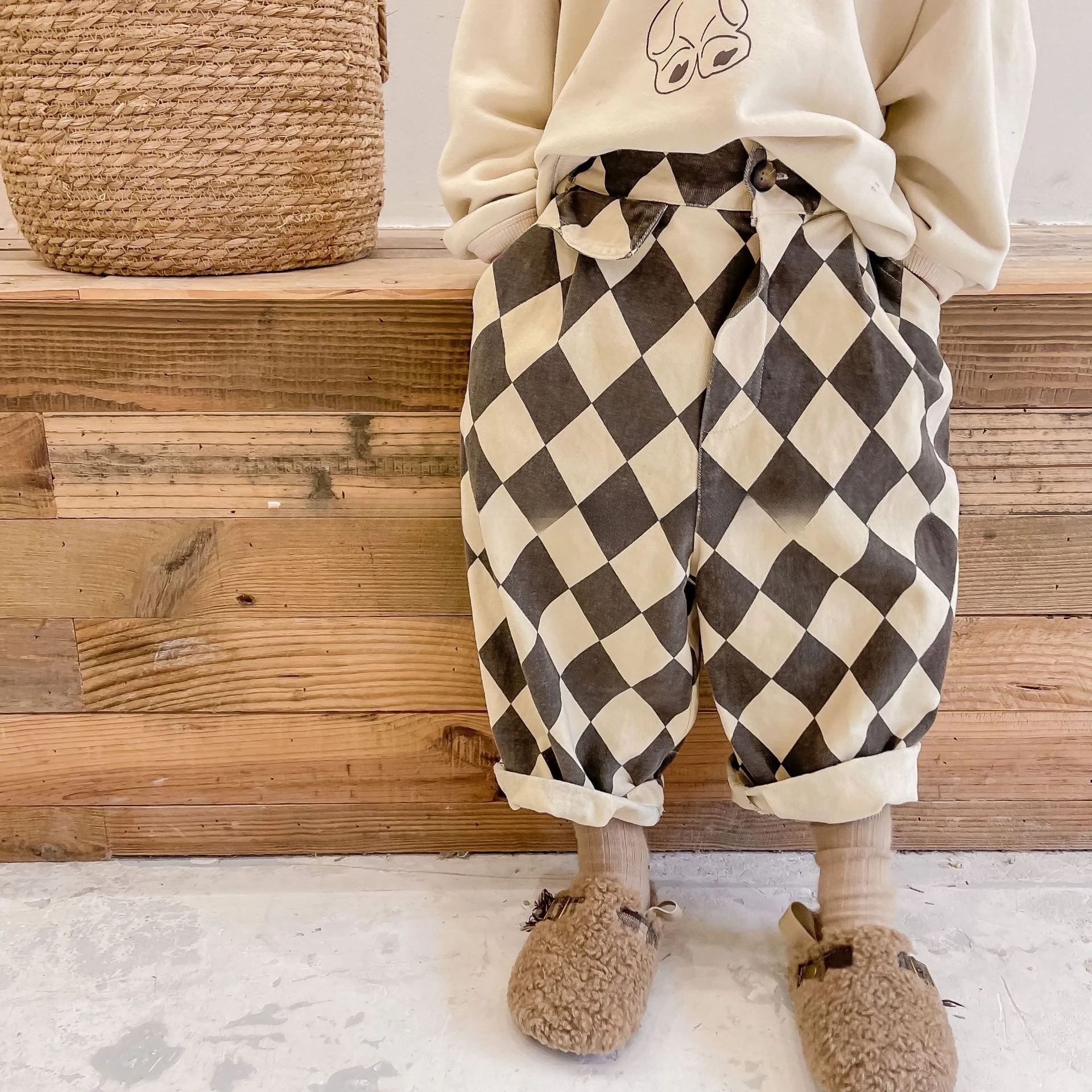 2026 New Spring Autumn Kids Korean‑Style Casual Harem Pants Plaid Pattern Washed Cotton Loose Long Trousers For Kids Daily Wear