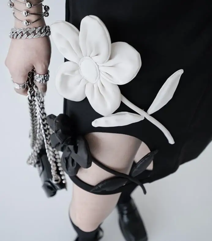 

Design black skirt women's summer new high waist stitching flower A-line skirt