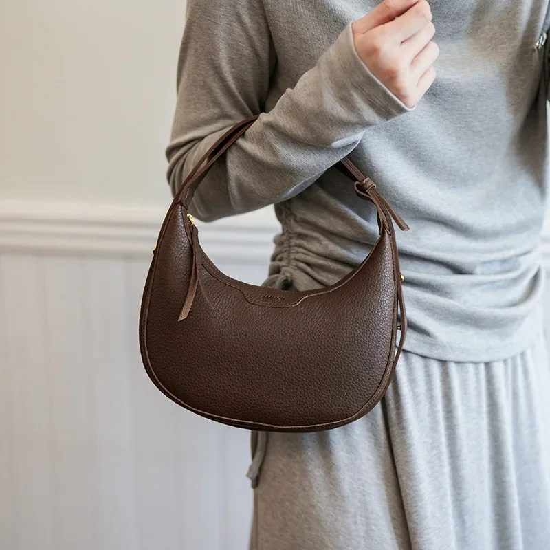 

Женская сумка в форме полумесяца 2025 года — стильная сумка через плечо с регулируемым ремешком, модная и универсальная сумка