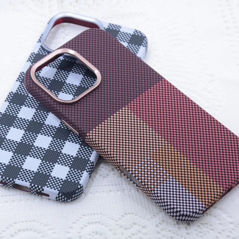 

Magnetic Plaid Pixel Relief Texture Phone Case for iPhone 16 Pro Max 15 16Pro Frosted Magsafe Wireless Charging Matte PC Cover
