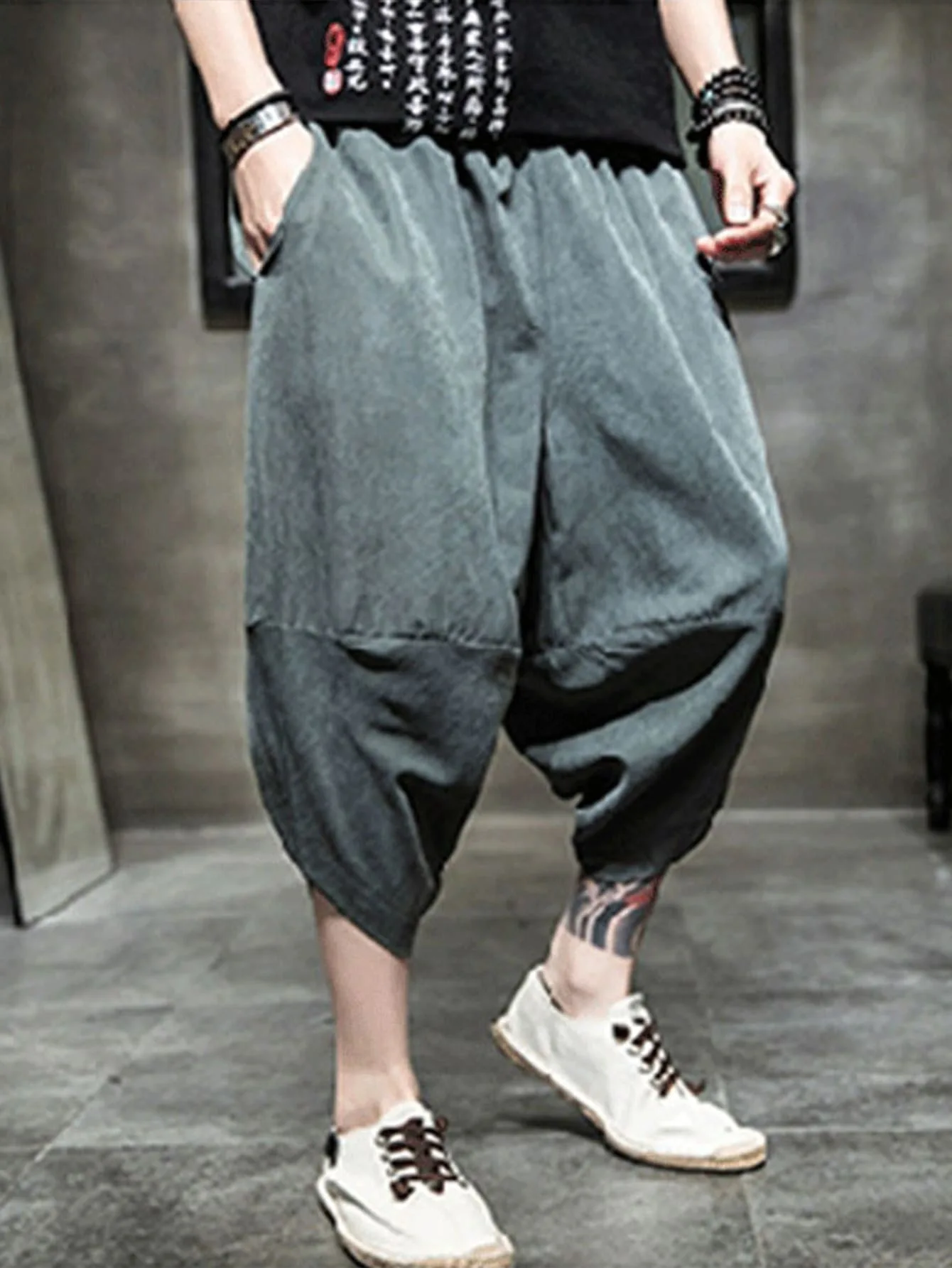 Herrenhose in Uni-Farbe, lässige 7/8-Länge, bequeme Passform, modisches Design, vielseitig, stilvoll für den täglichen Gebrauch. – Detail 5