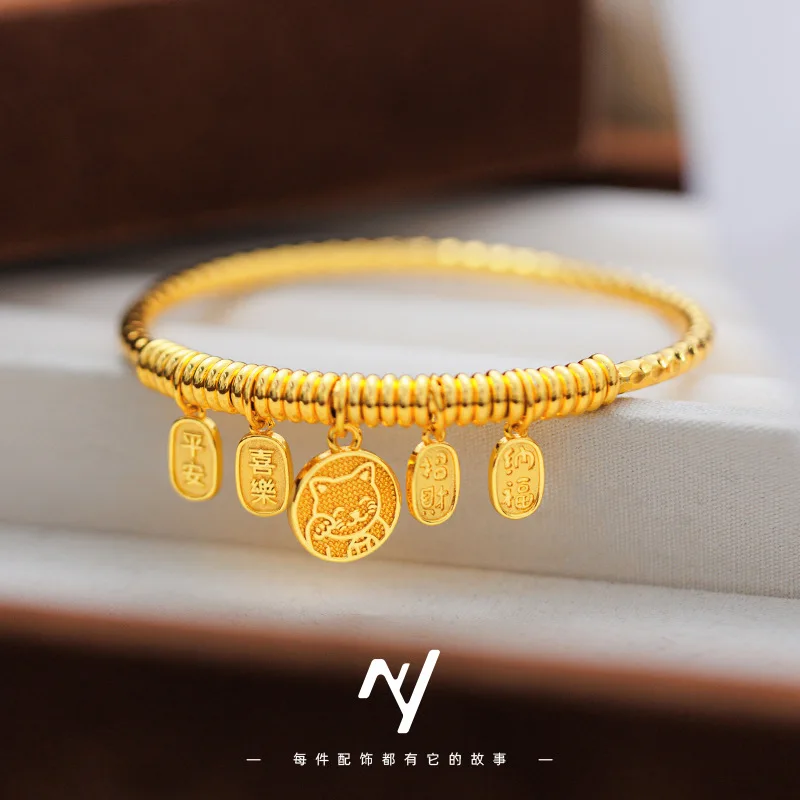 Women's 24K Gold (AU999) Luxury Hammered Jiyan Bracelet | Tapered Hammered Body, Filigree Inscriptions with Magnetic Ruyi Clasp