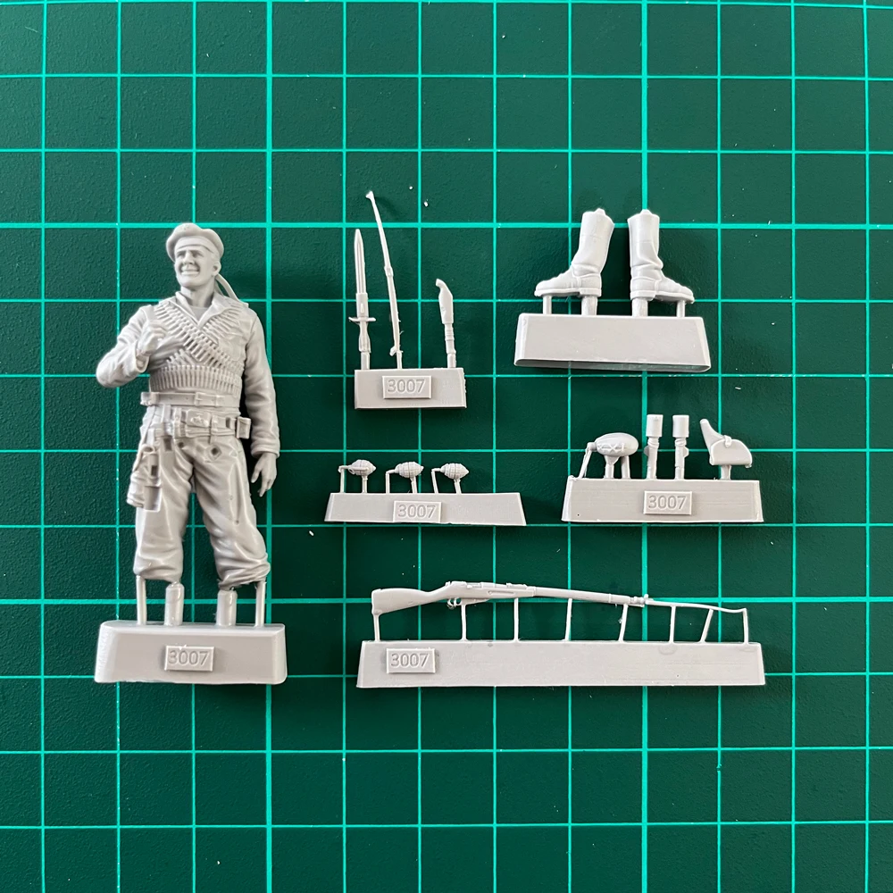 1/35 Resin Model Figure Kits GK , Military Theme，Unassembled And Unpainted