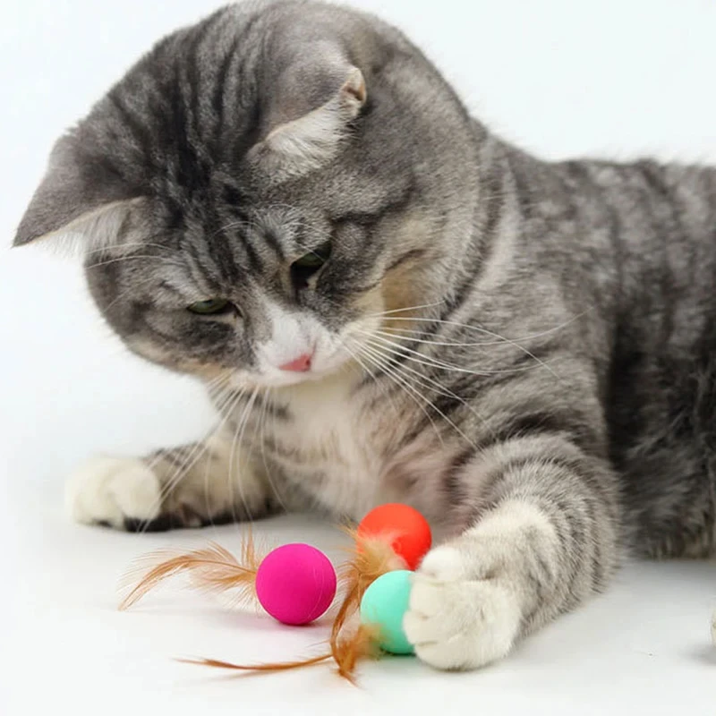 Interaktives Katzenspielzeug, interaktiver Hüpfball mit Federn, Katzenspielzeug für Hauskatzen und Kätzchen, elastischer Haustierball