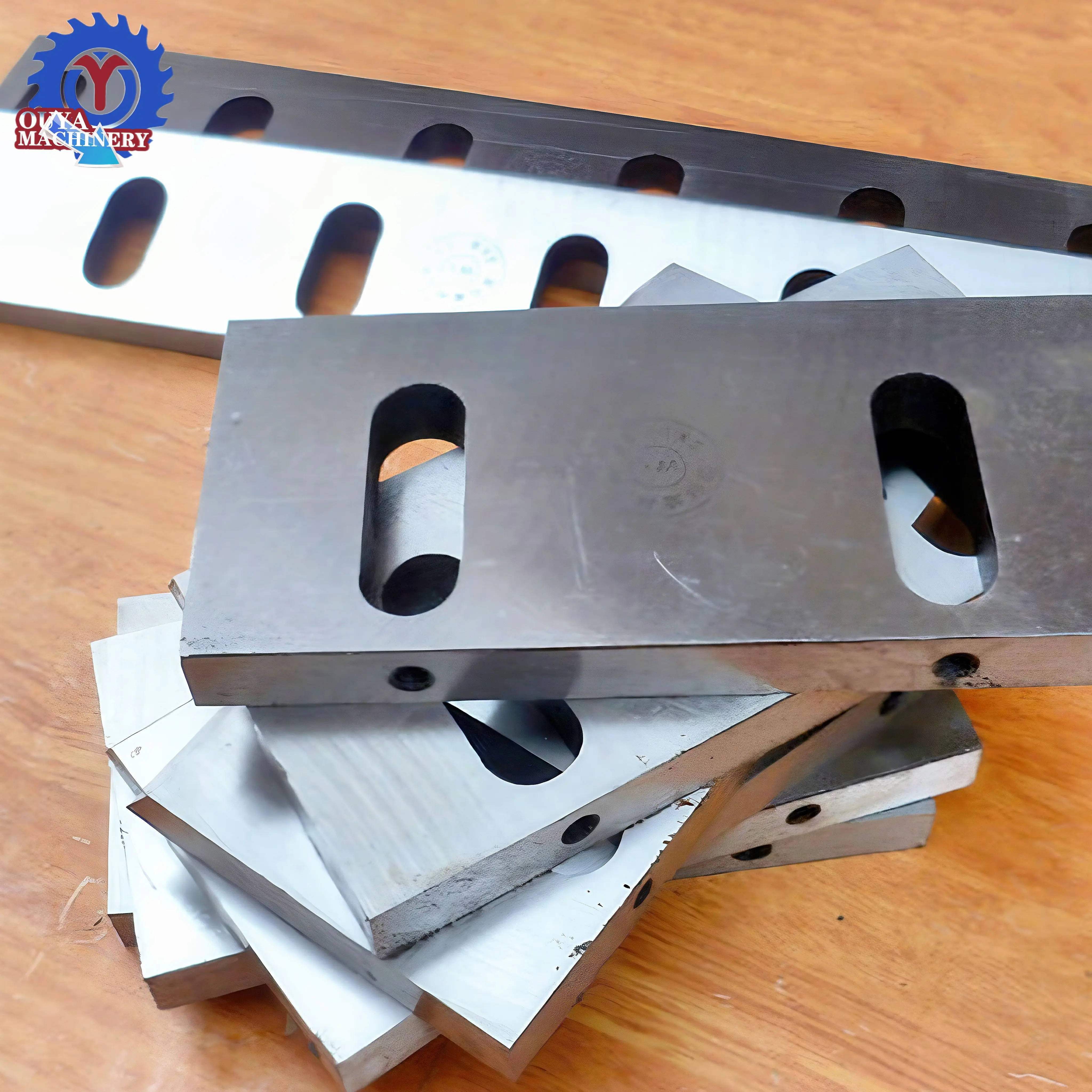 High Quality 9Crsi /Skd11 Crusher Blade for Plastic Recycling