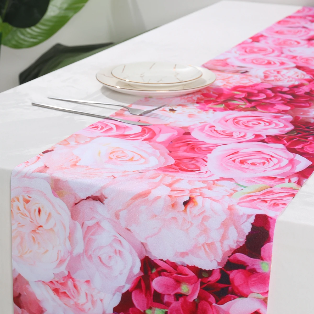 

Watercolor Rose Sunflower Wood Grain Table Runner Wedding Flower Clusters Cover Dinner Table Holiday Party Coffee Table Decor