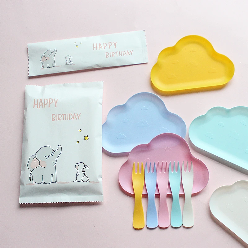 piatto-a-forma-di-nuvola-per-bambini-piatto-usa-e-getta-per-feste-di-compleanno-con-coltello-e-forchetta-stoviglie-in-plastica-decomponibili-ecologiche