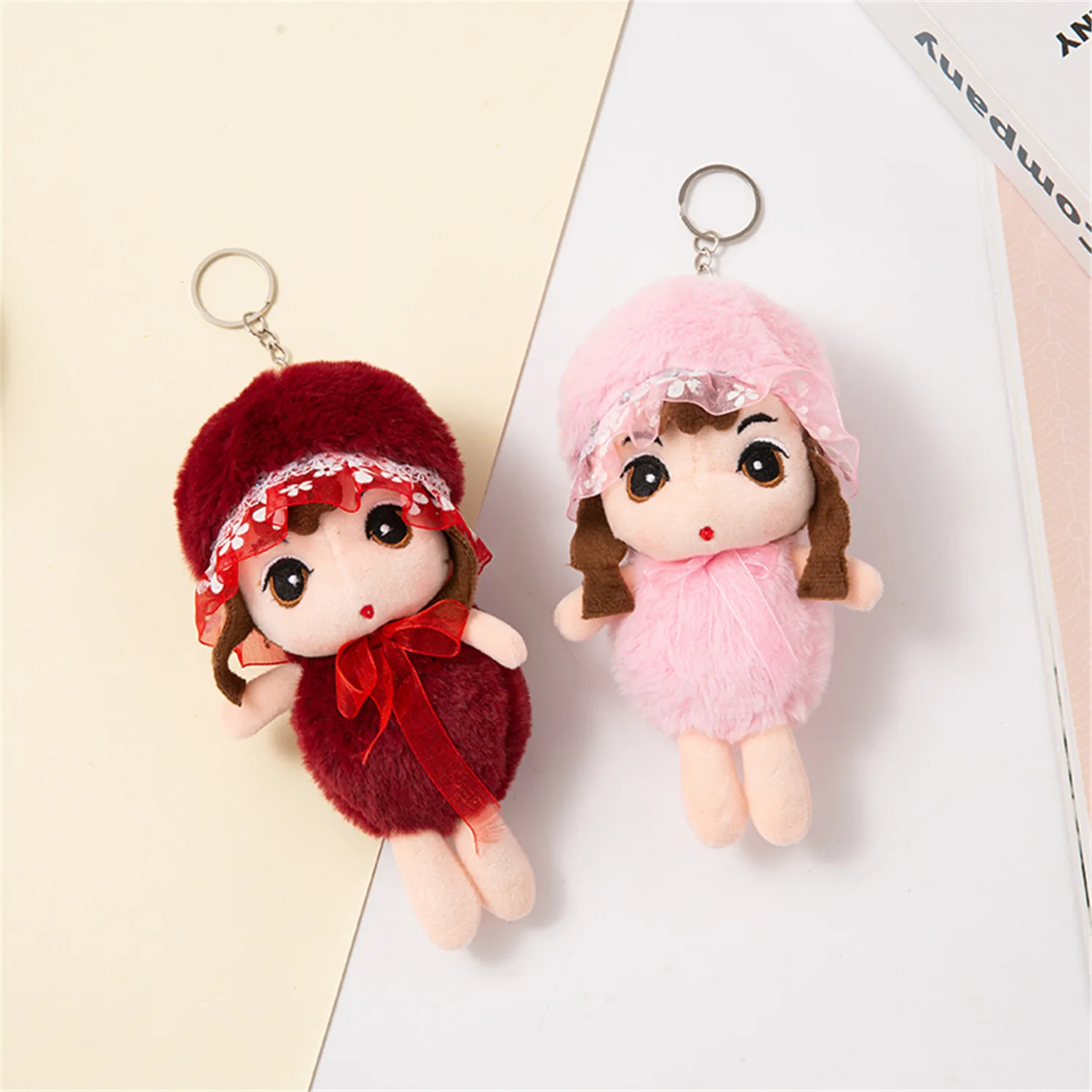 Porte-clés de poupée en peluche de 16CM, breloques en alliage, pendentif de sac d'école de dessin animé, accessoires, jouet en peluche, cadeau