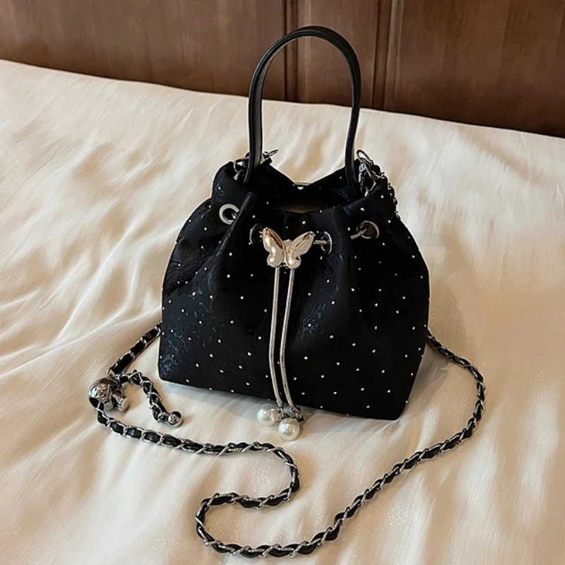 

Новинка 2024 года, зимняя нагрудная сумка, женская сумка-мешок в винтажном стиле, сумка-ведро для покупок на открытом воздухе, небольшой клатч, сумка для пригородных поездок