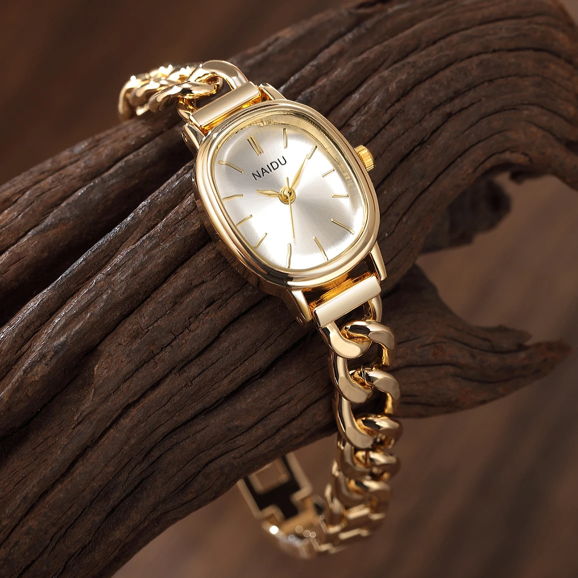 1 Piece of Women's Design Hollow-Out Bracelet Watch, Fashionable Retro Wristwatch Suitable for Daily Wear