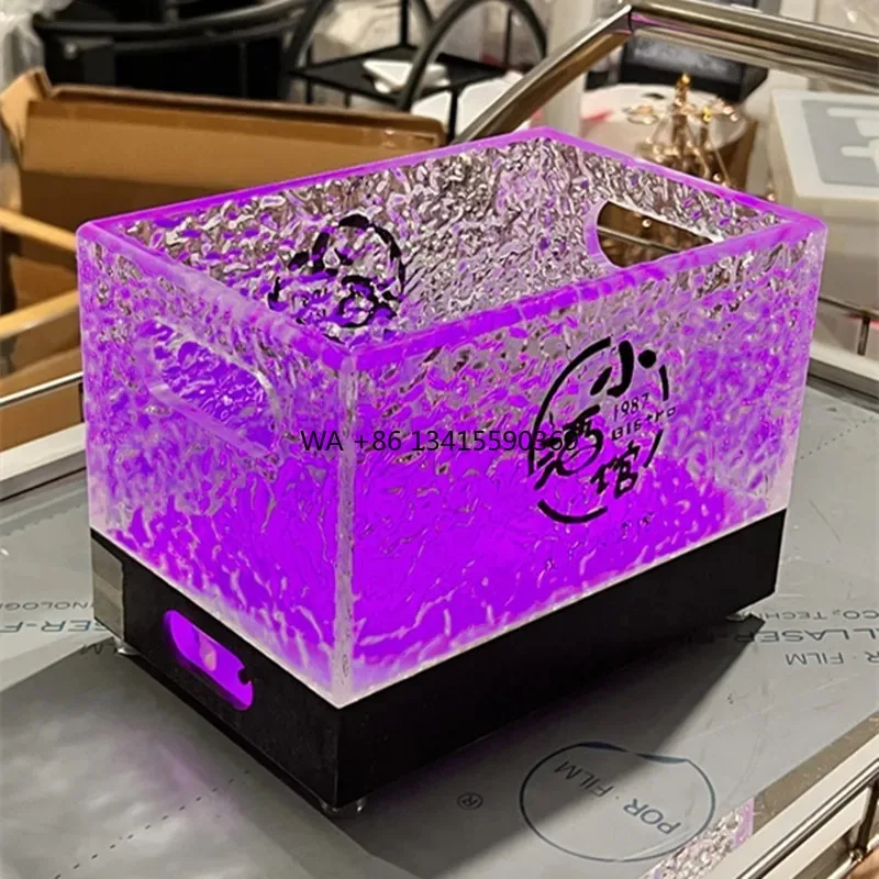 

Double Wall Square Gold Transparent Acrylic LED Ice Bucket for Champagne Vodka Wine and Beer for Parties and Nightclubs
