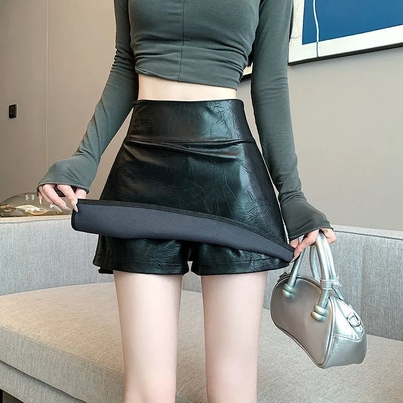 

Leather Skirt Half Autumn and Winter New High-waisted A-line Skirt Fashionable and Slimming Split Hot Girl Fashion Short Fashion