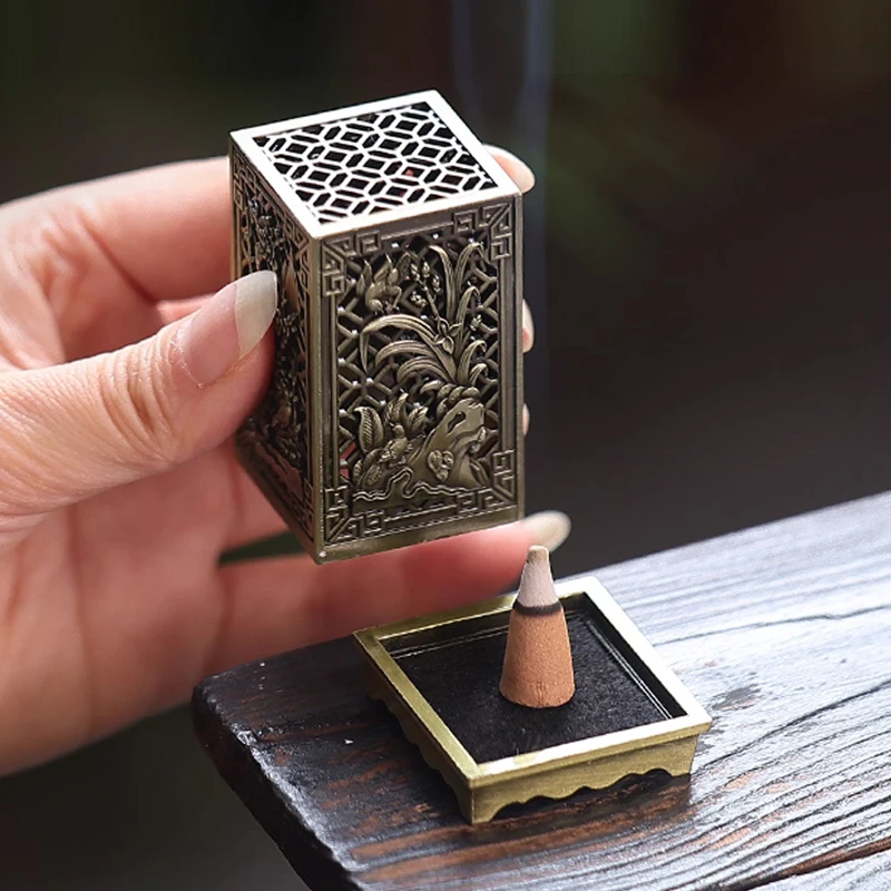 Creative Mini Aromatherapy Furnace, Home Indoor Zen Tea Ceremony Decoration, Chinese style Metal Shape Small Incense Burner, 1Pc