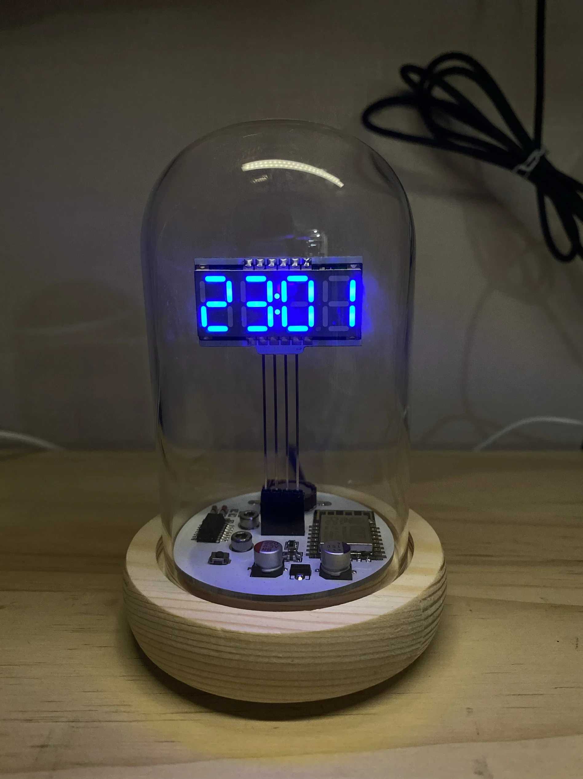 Creative retro desktop clock