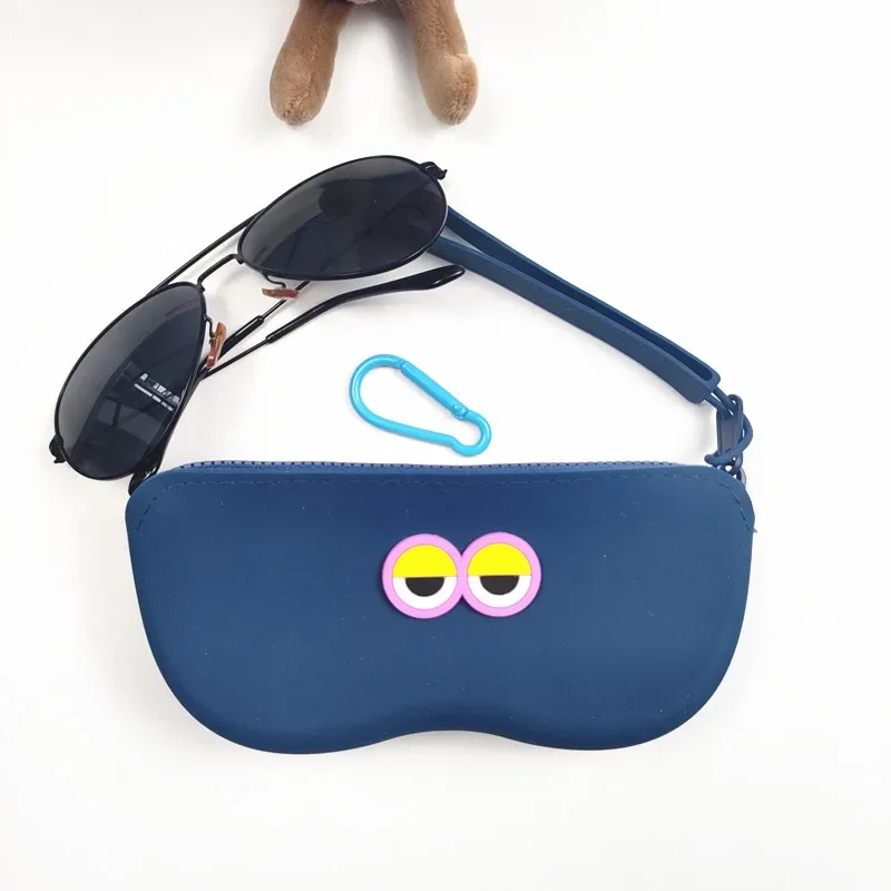 2026 New Portable Waterproof Drop-Resistant Silicone Glasses Case Easy to Store Equipped with Hanging Handle Suitable Travel
